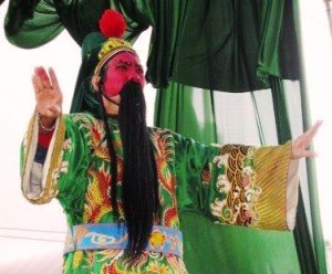 SẮC MÀU NHÂN VẬT QUA NÉT VẼ TINH TÚY  CỦA MẶT NẠ TUỒNG