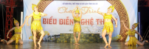 Chương trình biểu diễn nghệ thuật của Đoàn tuồng Đào Tấn thuộc Nhà hát nghệ thuật truyền thống tỉnh phối hợp với Trung tâm võ thuật cổ tryền Bình Định tại Quảng trường Nguyễn Tất Thành ngày 30/5/2026