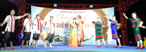 Chương trình biểu diễn nghệ thuật của Đoàn Ca kịch Bài chòi thuộc Nhà hát nghệ thuật truyền thống tỉnh phối hợp với Trung tâm võ thuật cổ truyền Bình Định tại Quảng trường Nguyễn Tất Thành ngày 03/10/2026